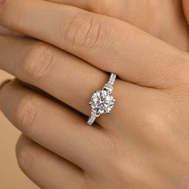 Moissanite Bow Base Design 2.0 Carat Round Cut Engagement Ring