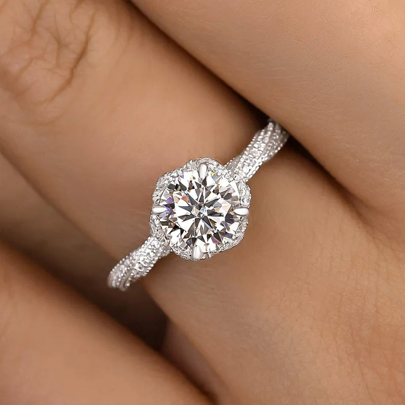 Flower Design Moissanite 1.0 Carat Round Cut Engagement Ring